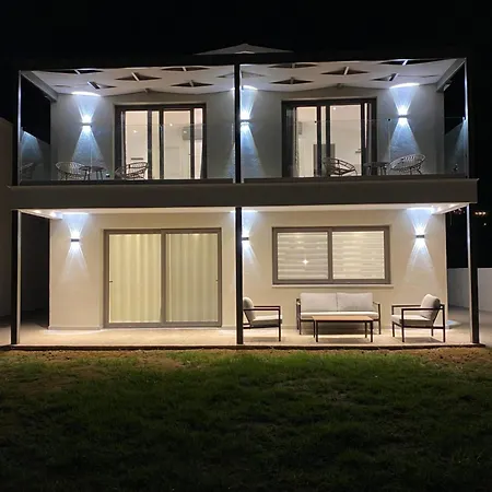 Sea Breeze Sea View Vakantiehuis *